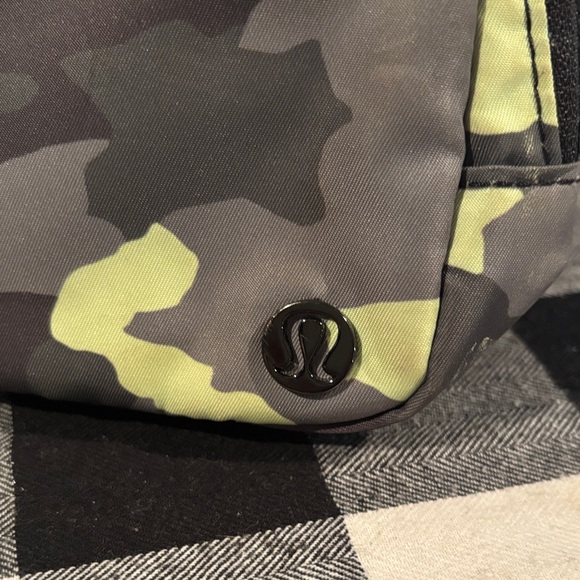 Lemon Everywhere Belt Bag - Picture 3 of 6